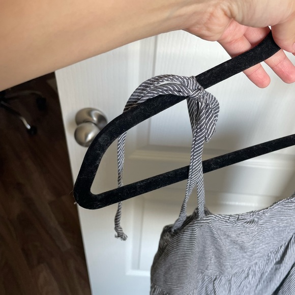 BCBG Striped Flowy Top with Adjustable Spaghetti Straps in size Small - Picture 3 of 4